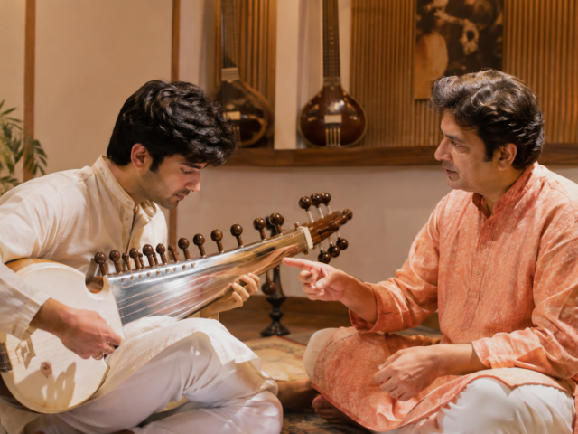 Best Sarod Classes: How to Choose the Right Sarod Learning Program