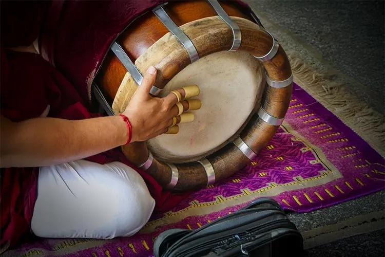 Beginner Dholak instrument